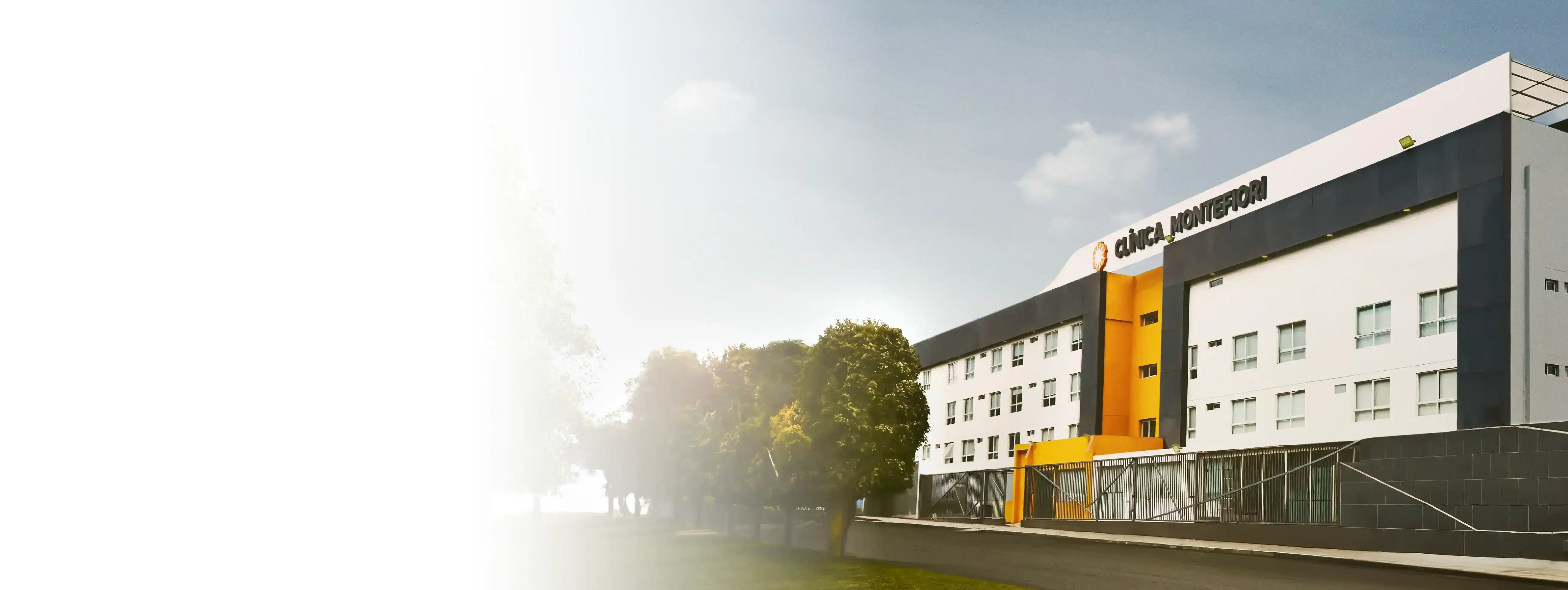 Tu clínica de confianza Más de 40 años<br>junto a ti